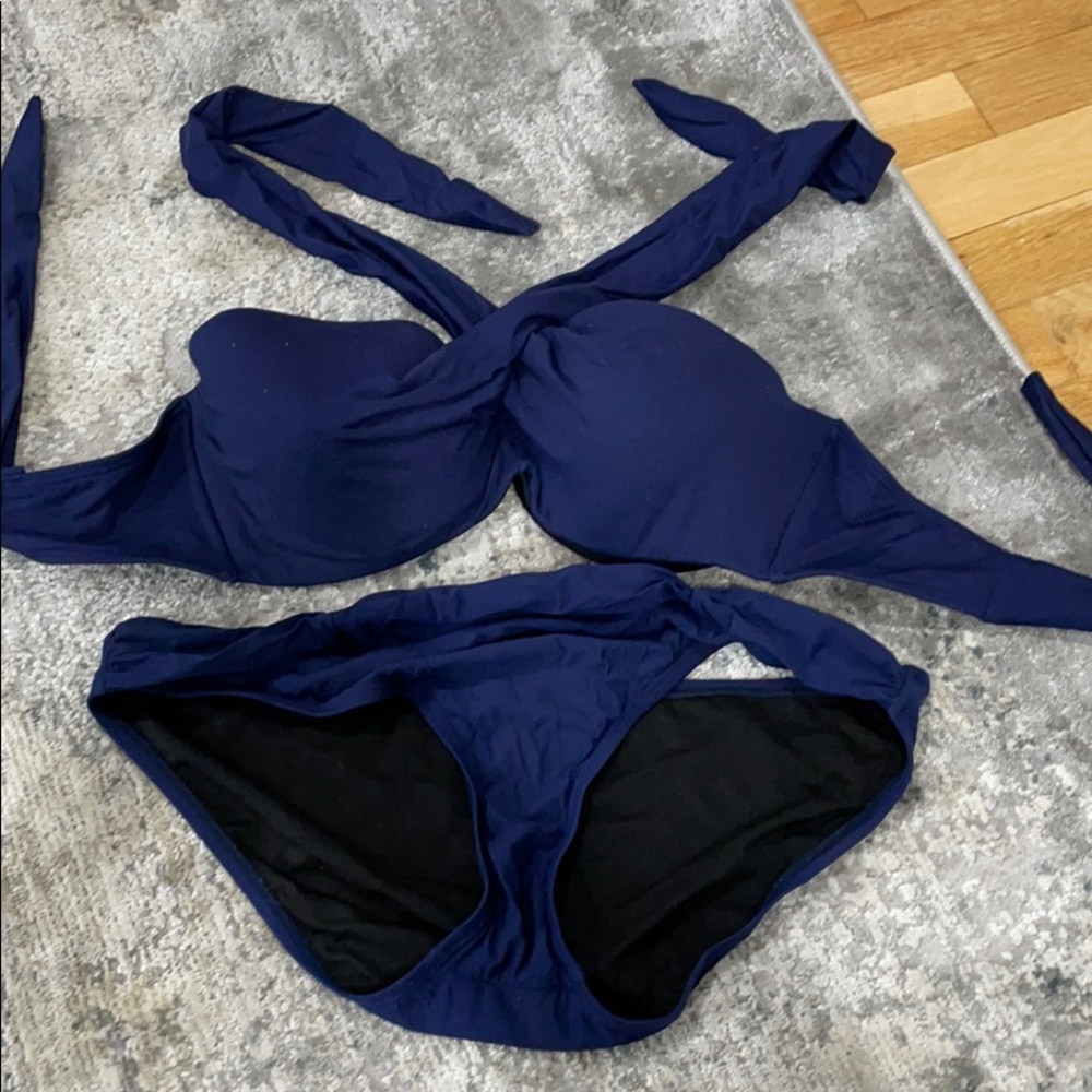 Bikini with 2 tops and 1 bottom